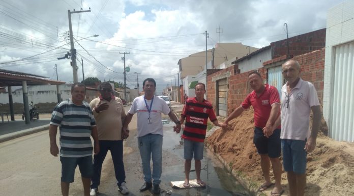 Petrolina: Esgoto a céu aberto deixa moradores na bronca no Bairro João de Deus