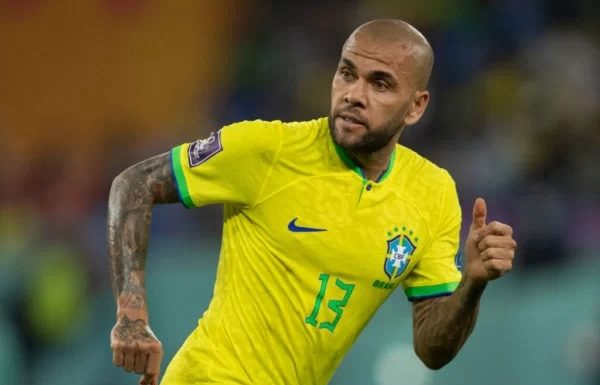 Daniel Alves é detido na Espanha após denúncia de assédio sexual