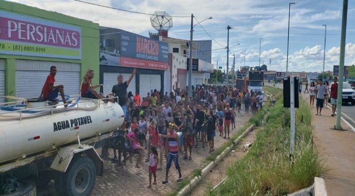 Carnaval da lavagem do bairro Atrás da Banca irá homenagear o ex-prefeito de Petrolina, Diniz Cavalcanti