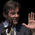 Haddad diz que serão refeitas contas do INSS e não garante novo aumento do salário mínimo este ano