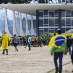 Moraes manda soltar 102 pessoas presas pelos atos criminosos de 8 de janeiro