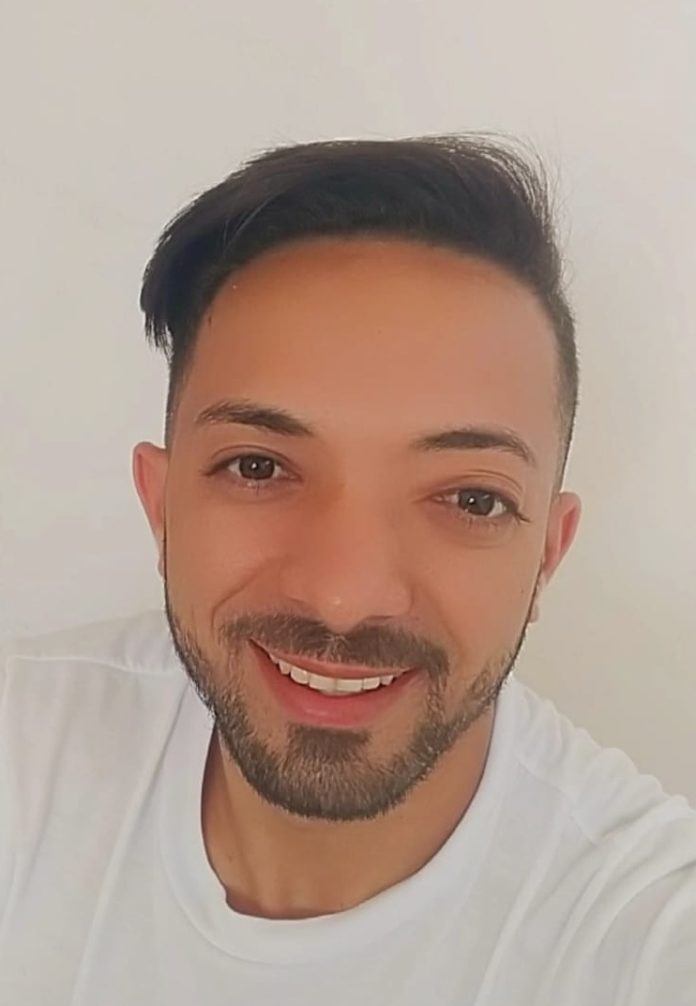 FF27A39D-B248-4B34-B1B2-5BC69FAD13EB