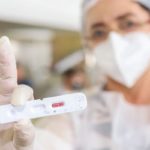 Casos de Covid-19 seguem em alta e quase dobram em uma semana em Pernambuco