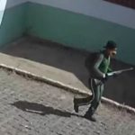 Afrânio: usando uma farda, máscara e arma, homem deixa população aterrorizada