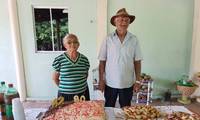 Aniversário em dose tripla: Família comemora os 82 e 80 anos do casal Luiz e Miraltina e de quebra os 55 anos de união matrimonial