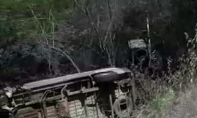 Van que faz linha Cabrobó à Petrolina sofre acidente na BR-428