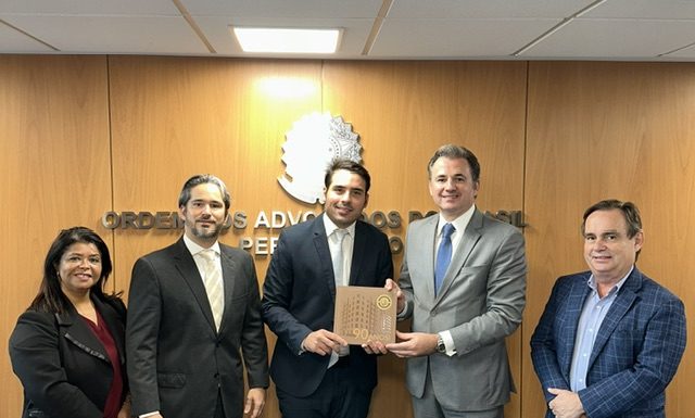 Presidente da Comissão de Defesa do Consumidor, João Paulo Costa realiza visita institucional à OAB Pernambuco