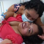 Adolescente faz tratamento de doença rara no Hospital Dom Malan em Petrolina