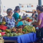 Dia do Feirante: Prefeitura homenageia profissional que ajuda a levar alimentos fresquinhos para a mesa dos petrolinenses