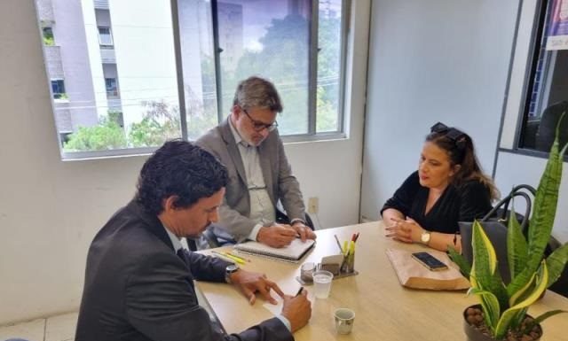 Governo do Estado coloca à disposição programas de proteção para familiares das vítimas de tiroteio em Camaragibe