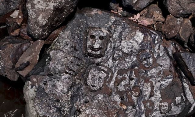 Seca extrema na Amazônia revela gravuras rupestres