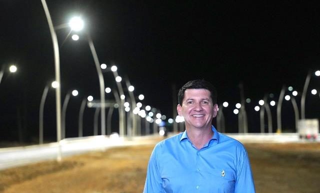 Simão Durando aciona iluminação LED em novo trecho BR-428 e leva mais segurança ao Vivendas