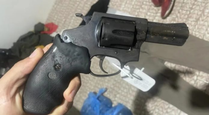 Suboficiais da Aeronáutica e advogado são presos após extorquirem caminhoneiros se passando por policiais