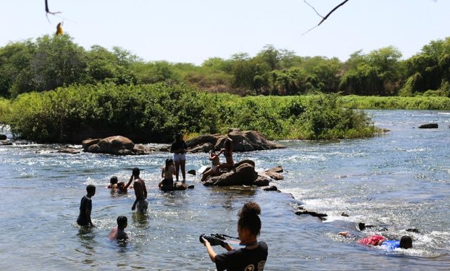 Paisagens Oníricas investiga relação corpo-natureza em comunidades ribeirinhas de Pernambuco
