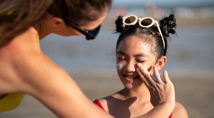 Saiba como manter os cuidados com a pele neste verão