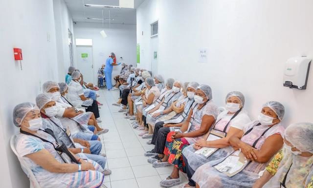 Mais de 700 procedimentos cirúrgicos foram ofertados no primeiro dia do mutirão de catarata em Petrolina