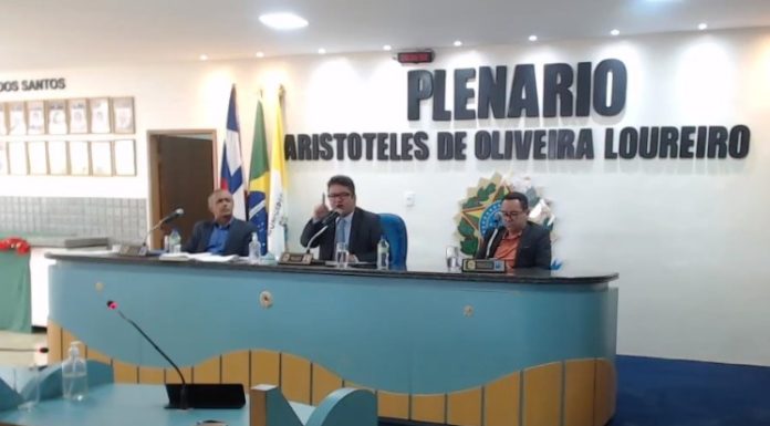 Presidente da Câmara de Curaçá-BA diz que medidas judiciais poderão ser tomadas sobre comentários acerca da reforma do prédio