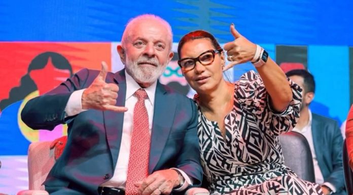 Governo compra tapete de R$ 114 mil, sofá de R$ 65 mil e piso de R$ 156 mil para Lula e Janja