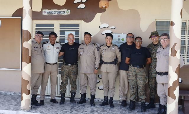 Comandante do CPR-N realiza visitas de agradecimento às Unidades Policiais Militares sediadas em Juazeiro
