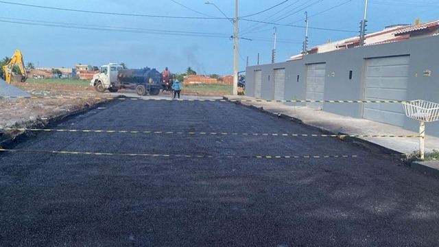 c65570bb-3634-40f2-bc63-25630674c2ec