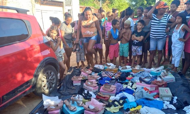 Grupo Iluminados realiza a última ação social de final de ano e faz a festa para famílias de invasões
