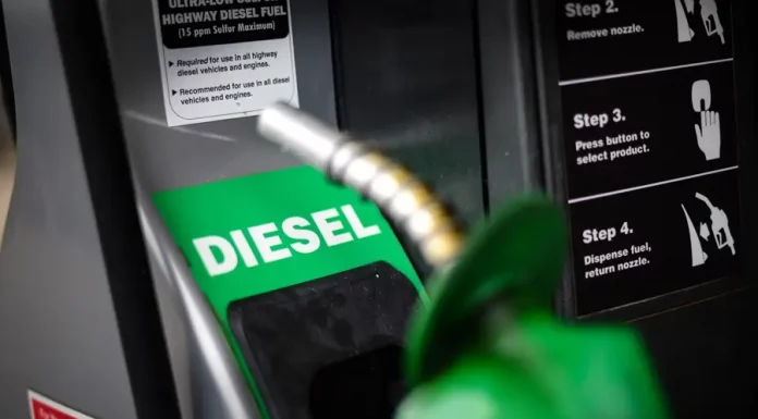 Petrobras (PETR4) reduz preço do diesel em 7,9% a partir de quarta-feira (27)