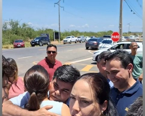 Empresário Calby Cruz em encontro com Raquel Lyra apresenta demandas de Belém do São Francisco, entre elas a conclusão da PE-460