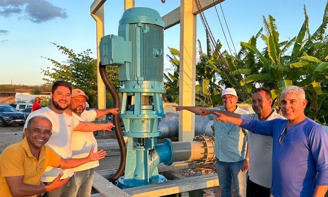 Santa Maria da Boa Vista: George Duarte comemora instalação de nova bomba na Adutora do Garças