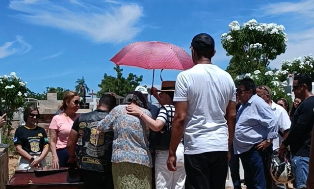 Familiares e amigos de Cabrobó, Petrolina e toda região, se despedem de Cheldon Chyrlan