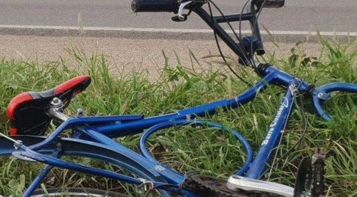 Garoto de 12 anos morre atropelado ao atravessar rodovia com bicicleta