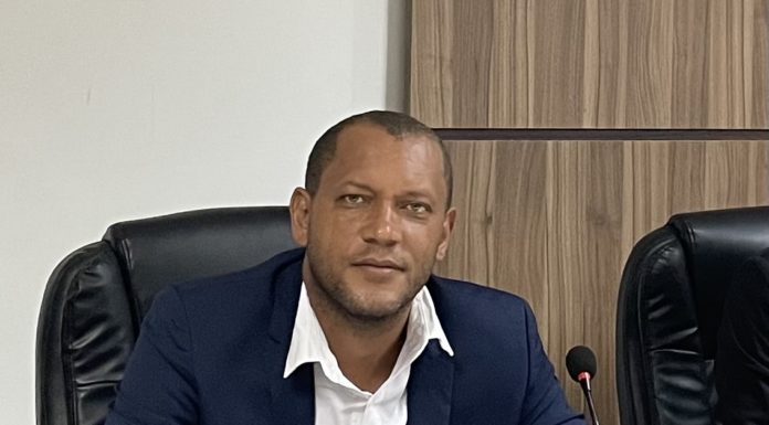 Vereador Cris Beira Rio reivindica providências para o roço e iluminação em áreas estratégicas de Cabrobó