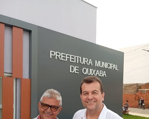 Waldemar Oliveira e Zé Pretinho inauguram nova sede da prefeitura de Quixaba
