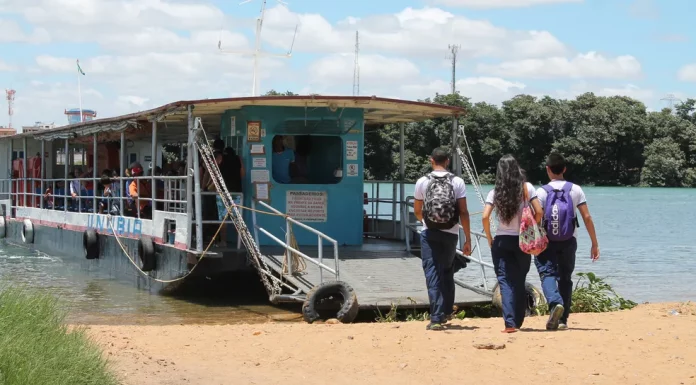 Barquinhas que fazem a travessia para Petrolina vão funcionar 24h durante o Carnaval de Juazeiro