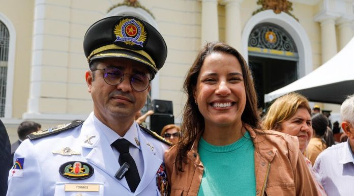 Raquel Lyra empossa coronel Ivanildo Torres como comandante da PM-PE