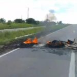 Moradores de Caruaru interditam BR-232 em protesto pela falta d’água