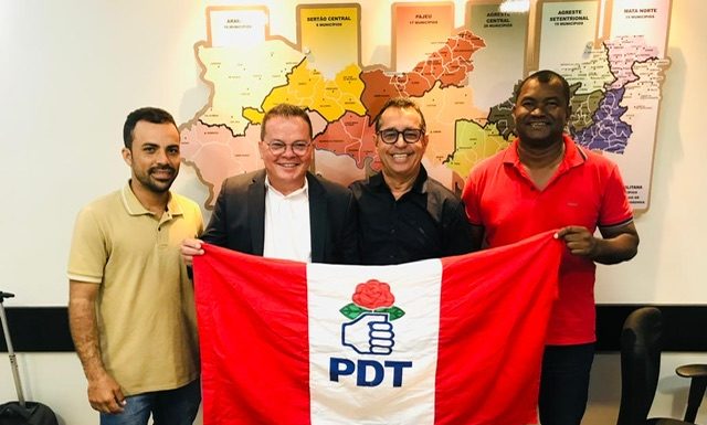Pré-candidato de Santa Maria da Boa Vista-PE recebe convite do PDT/PE para eleições de 2024