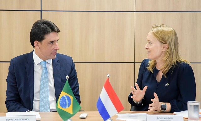 Acordos bilaterais: Silvio Costa Filho se reúne com vice-embaixadora dos Países Baixos para atrair investimentos