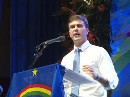 Preparando Miguel Coelho para disputar uma vaga no Senado em 2026; falta espaço no bloco liderado pelo prefeito João Campos